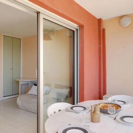 Studio Le Capitole-13 By Interhome Frejus