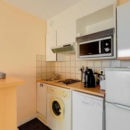 Apartment Studio Le Capitole-13 By Interhome
